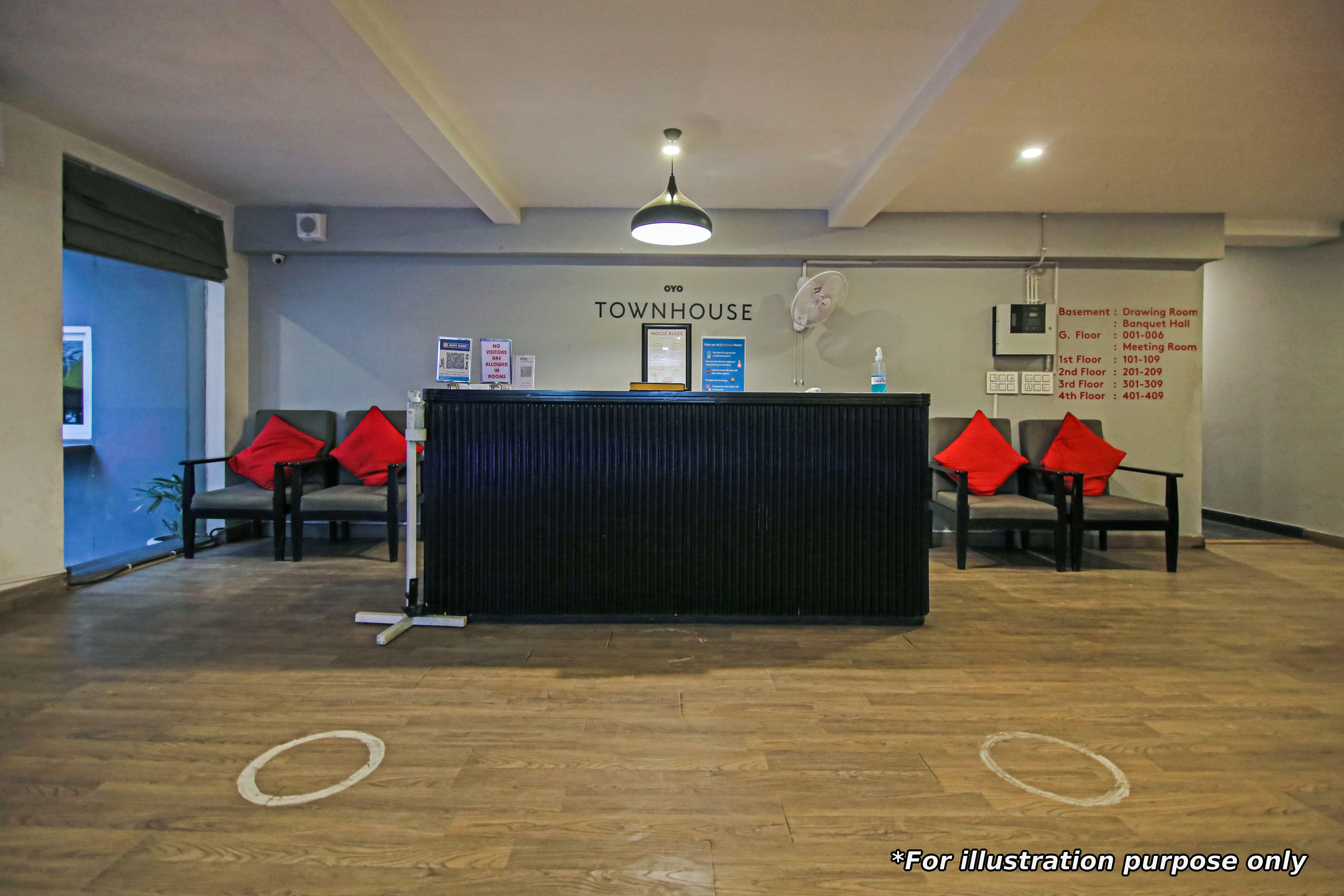 Super Townhouse Mg Road Πούνε Εξωτερικό φωτογραφία