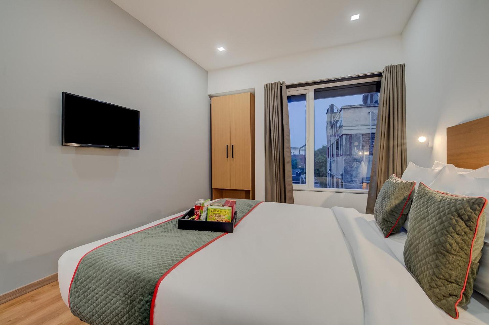 Super Townhouse Mg Road Πούνε Εξωτερικό φωτογραφία