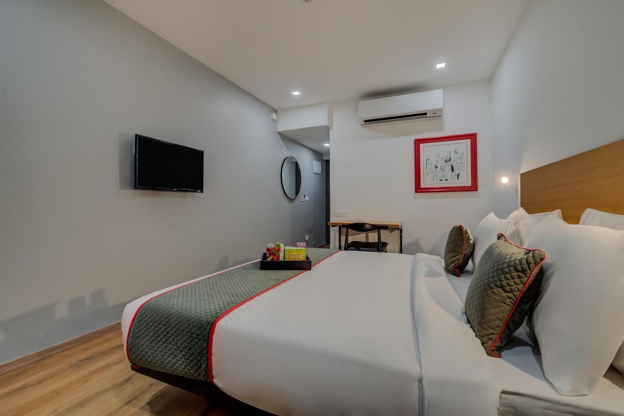 Super Townhouse Mg Road Πούνε Εξωτερικό φωτογραφία