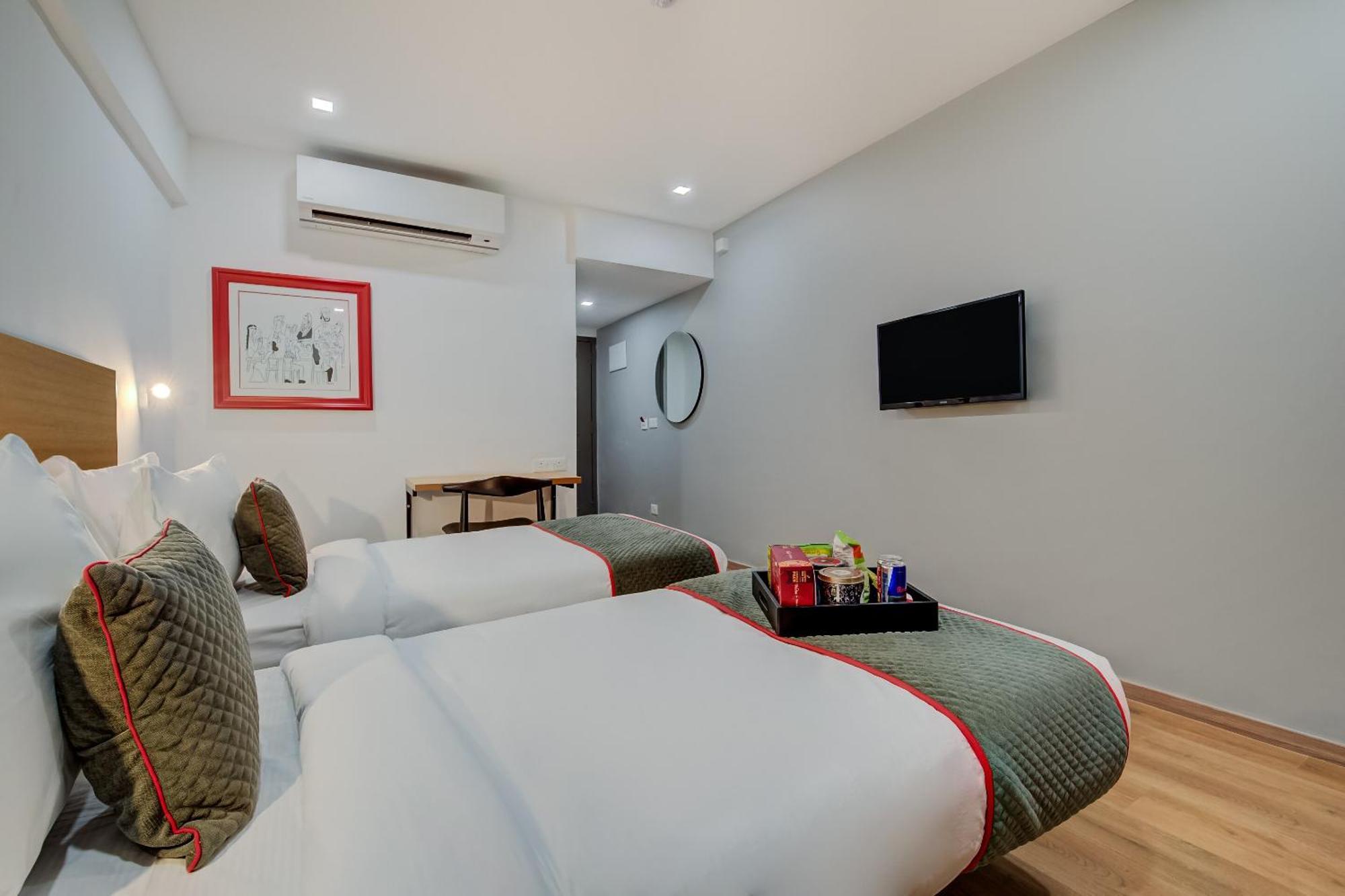 Super Townhouse Mg Road Πούνε Εξωτερικό φωτογραφία