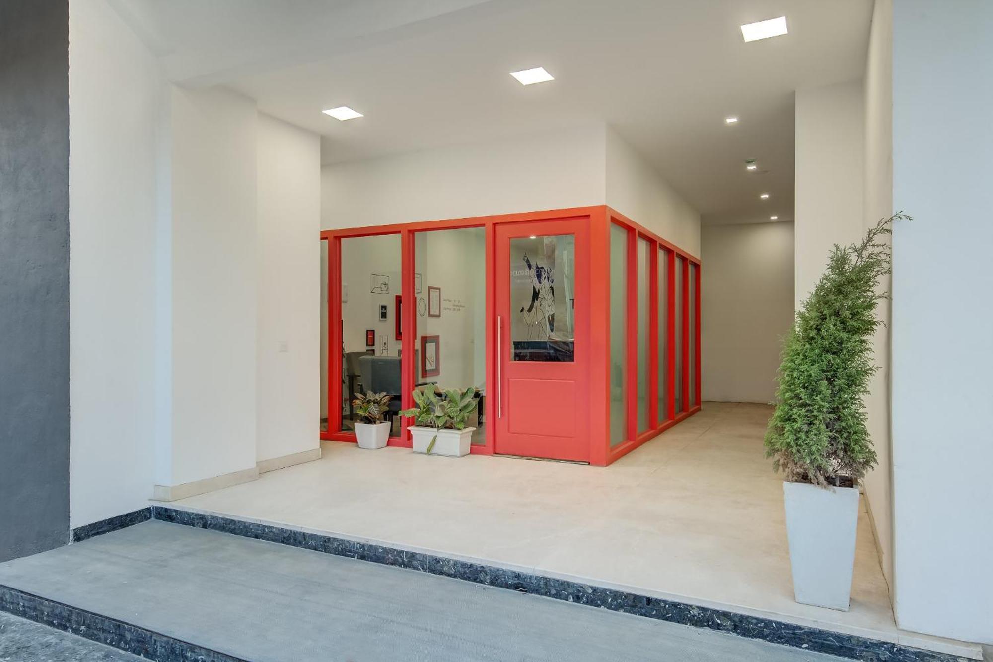 Super Townhouse Mg Road Πούνε Εξωτερικό φωτογραφία