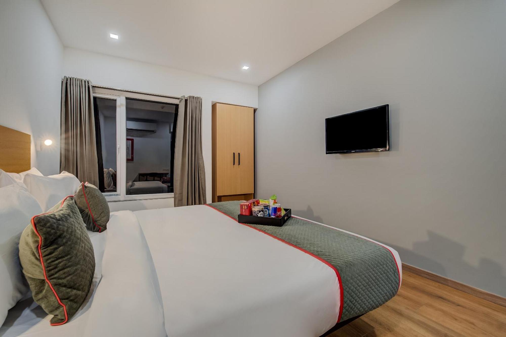 Super Townhouse Mg Road Πούνε Εξωτερικό φωτογραφία
