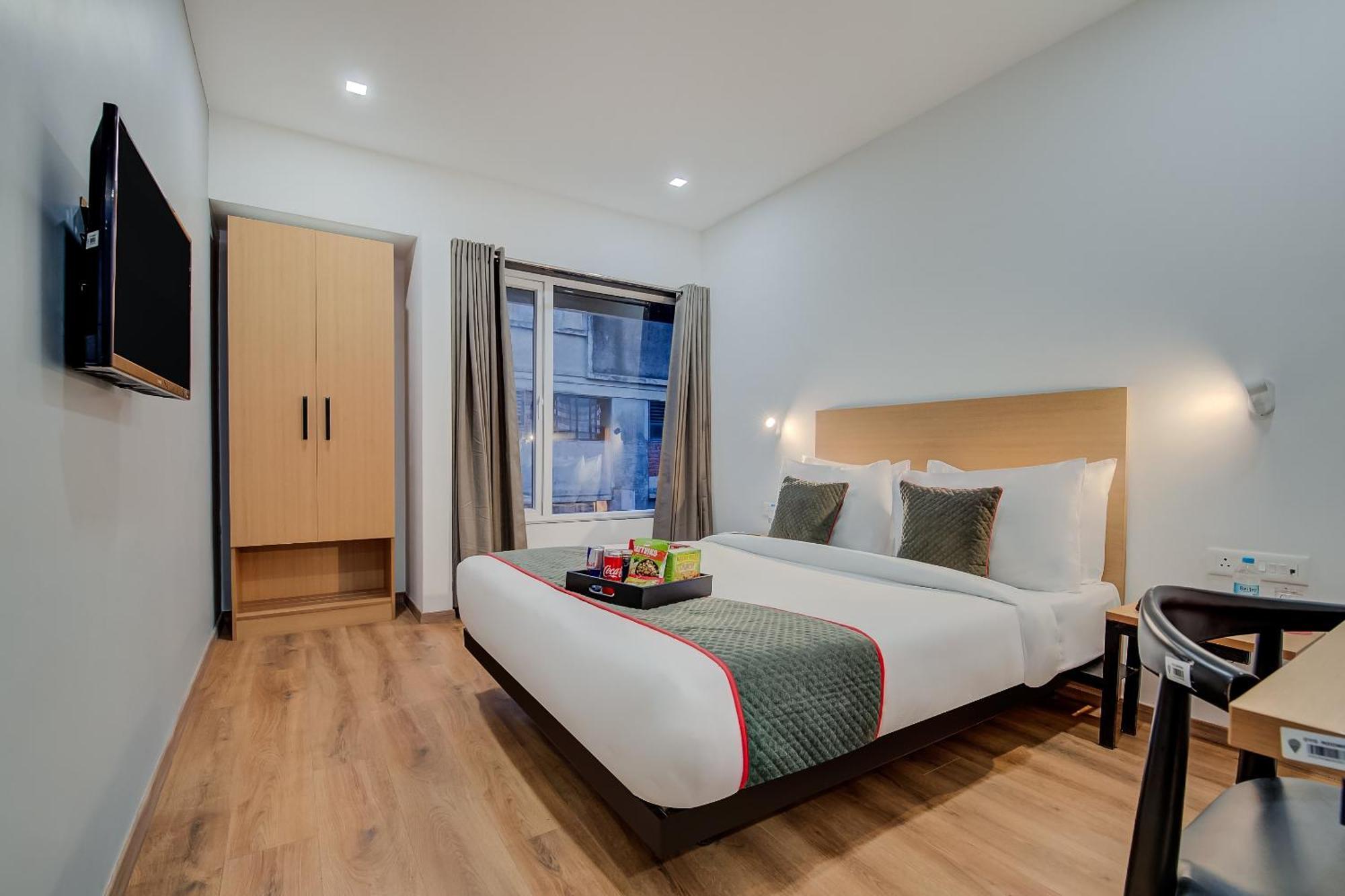 Super Townhouse Mg Road Πούνε Εξωτερικό φωτογραφία