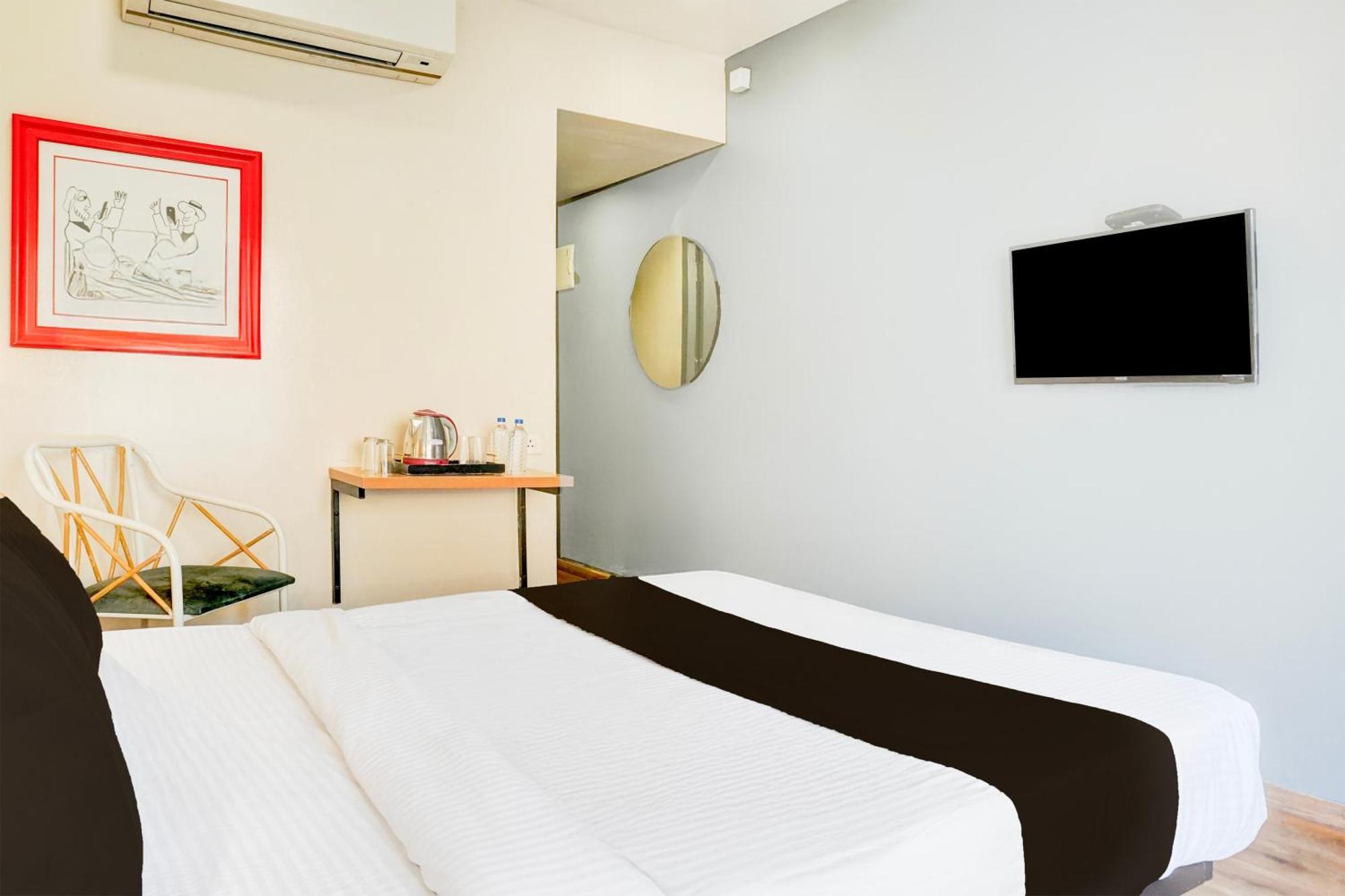 Super Townhouse Mg Road Πούνε Εξωτερικό φωτογραφία