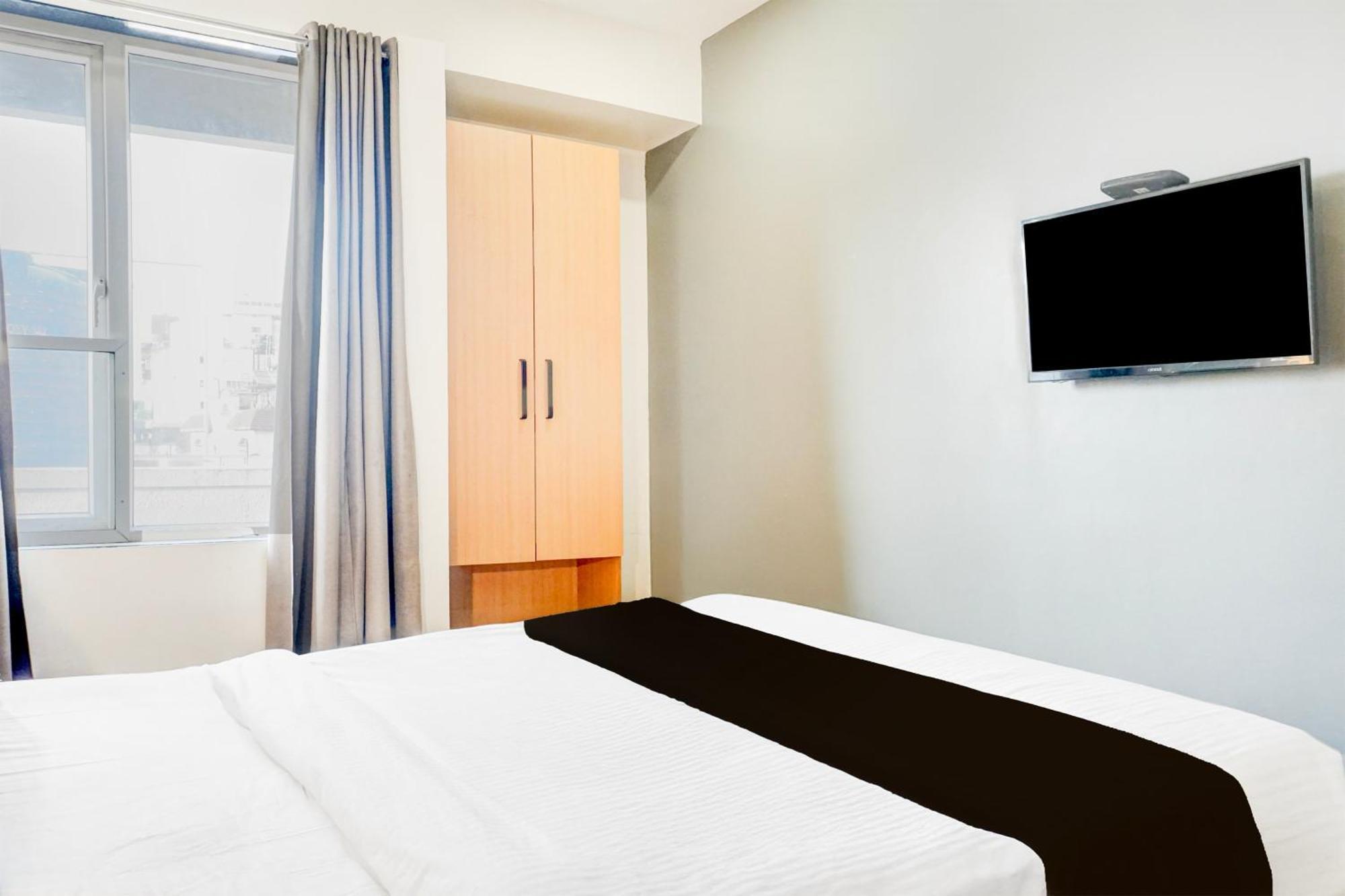 Super Townhouse Mg Road Πούνε Εξωτερικό φωτογραφία