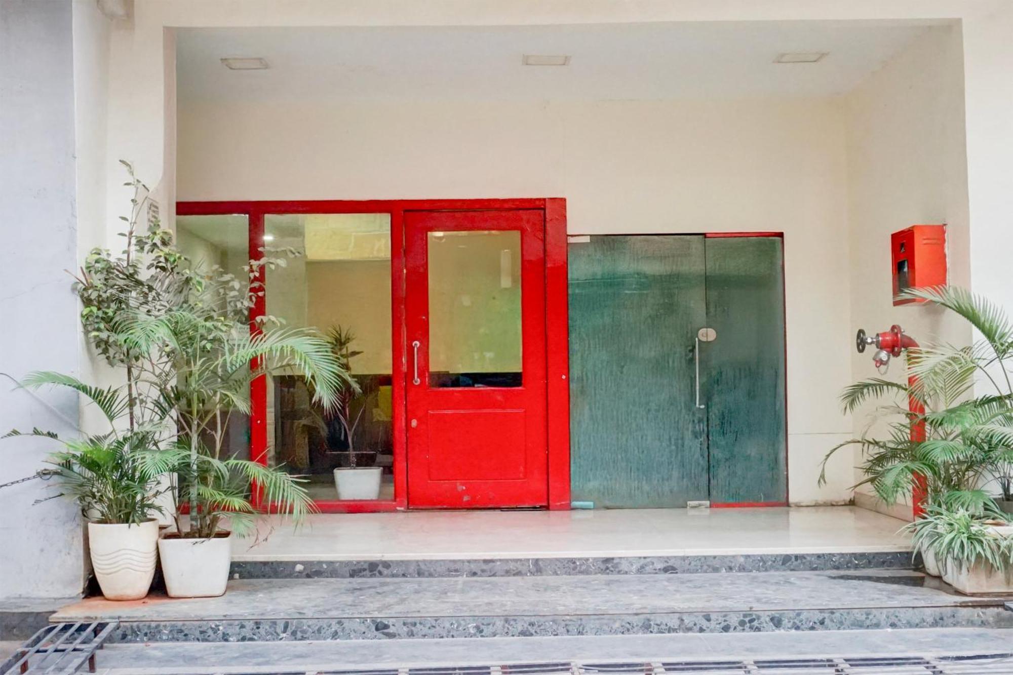 Super Townhouse Mg Road Πούνε Εξωτερικό φωτογραφία